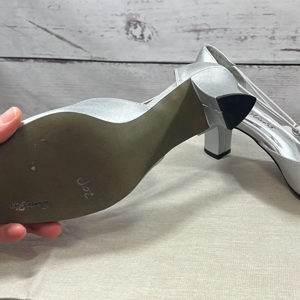Easy‎ Street Alive 5 Silver Rhinestone Pointed Toe Block Heel Pumps Womens 9W